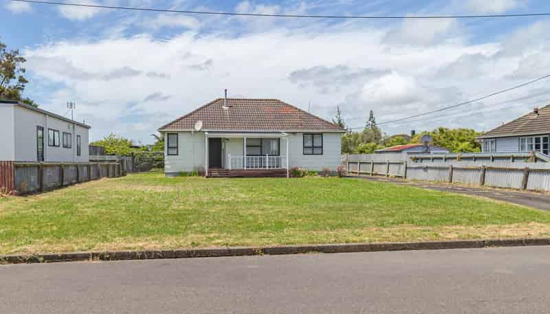 1 Gladstone Street, Foxton