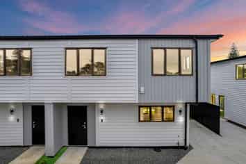 10 Kivell Close, Mangere East