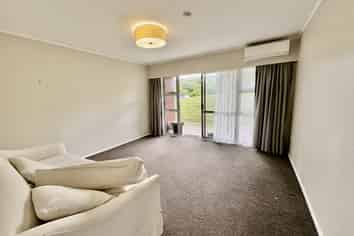 1/10 Petherick Crescent, Johnsonville