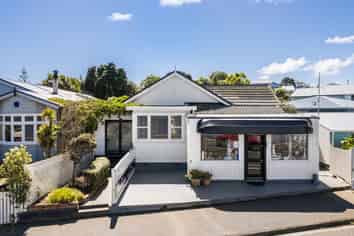 2 Sunset Parade, Plimmerton