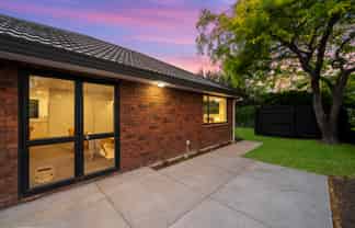 1/152B Beach Road, North New Brighton