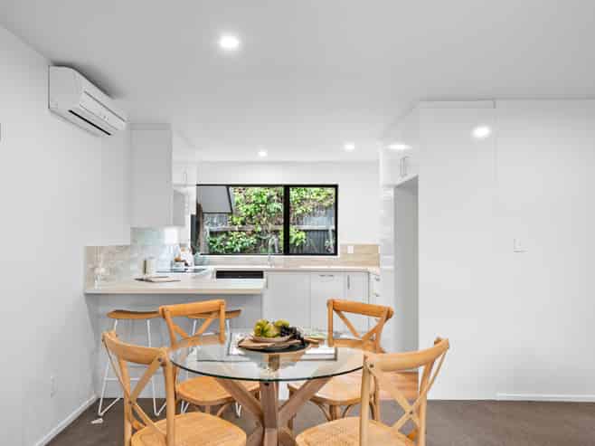 1/152B Beach Road, North New Brighton