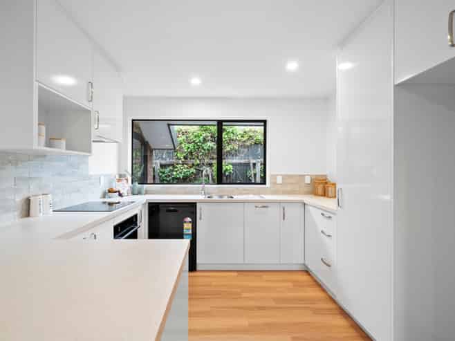 1/152B Beach Road, North New Brighton