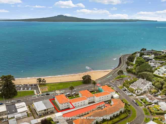 4/105 Tamaki Drive, Mission Bay