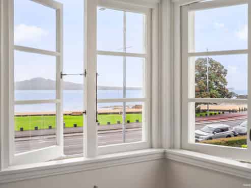 4/105 Tamaki Drive, Mission Bay