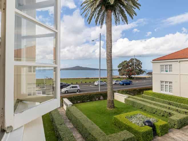 4/105 Tamaki Drive, Mission Bay