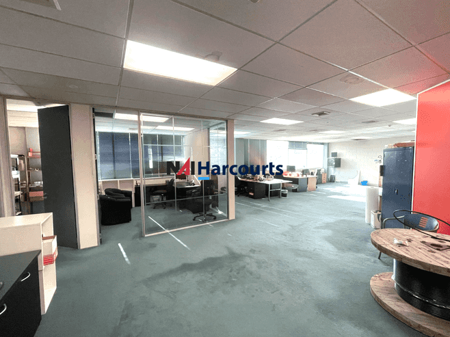 Spacious Office in Ellerslie Village