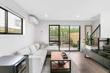 26 Whakahui Lane, Mangere Bridge