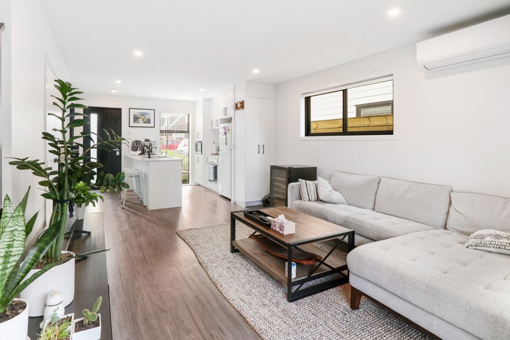 Modern Townhouse Living in Mangere Bridge - Widok 5