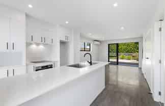 26 Whakahui Lane, Mangere Bridge