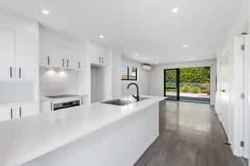 26 Whakahui Lane, Mangere Bridge