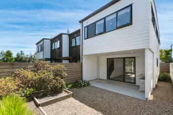 26 Whakahui Lane, Mangere Bridge