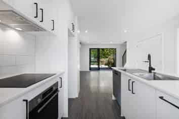 26 Whakahui Lane, Mangere Bridge