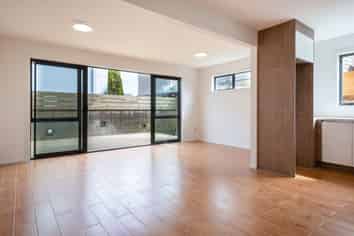 16/206 Old Farm Road, Hamilton East