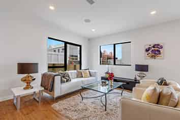 16 Green Bamboo Road, Hobsonville