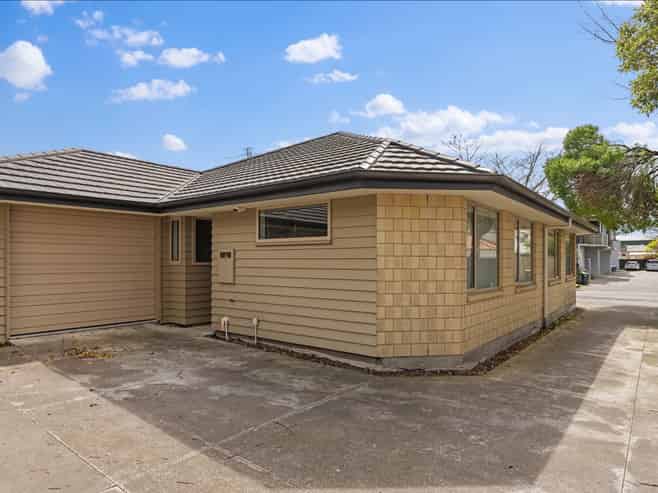 12a Walpole Street, Waltham