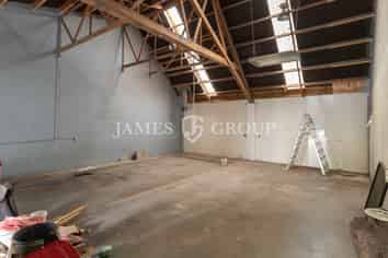 Functional industrial unit in secure complex