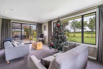 12 Wilcox Road, Seaward Bush