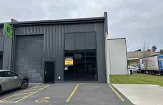 Easy access front unit for Lease