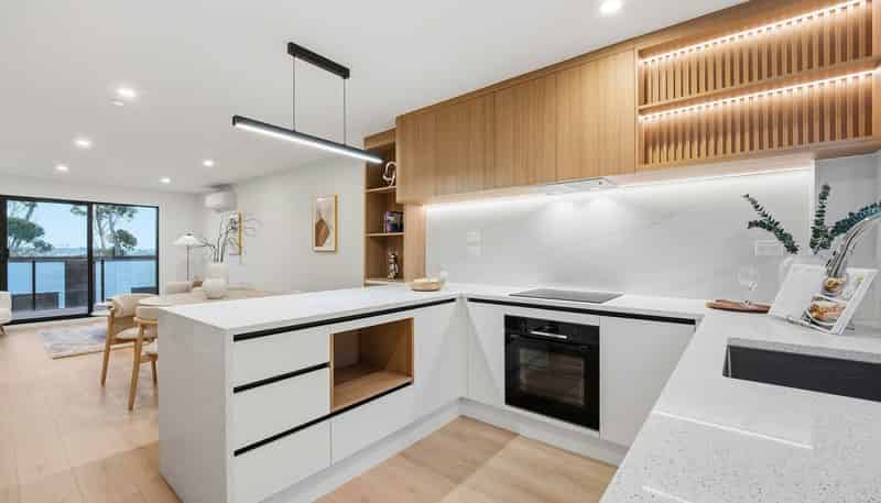 9-11/145  Albany Hway, Glenfield