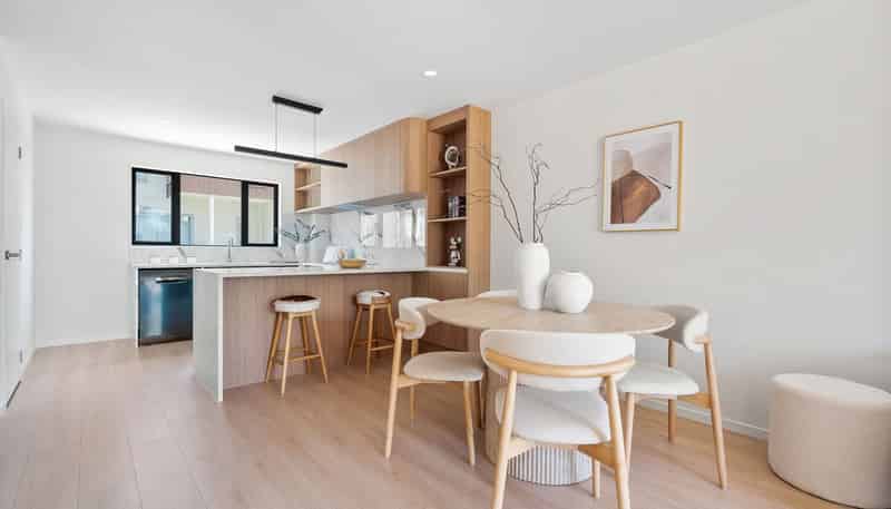 9-11/145 Albany Hway, Glenfield