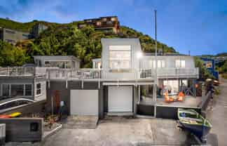 68 Owhiro Bay Parade, Owhiro Bay