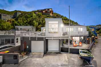 68 Owhiro Bay Parade, Owhiro Bay