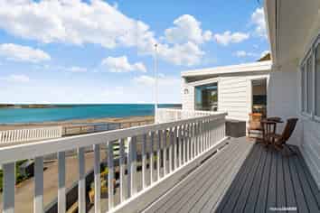 68 Owhiro Bay Parade, Owhiro Bay