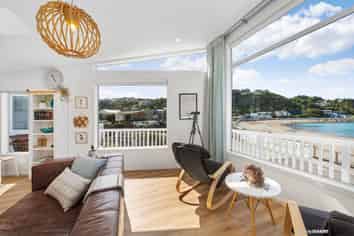 68 Owhiro Bay Parade, Owhiro Bay