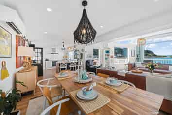 68 Owhiro Bay Parade, Owhiro Bay