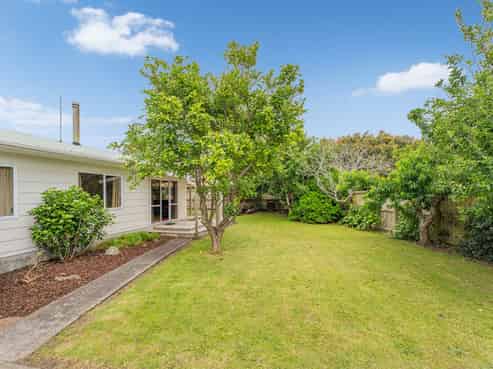 8 Joan Gaskell Drive, Whitianga