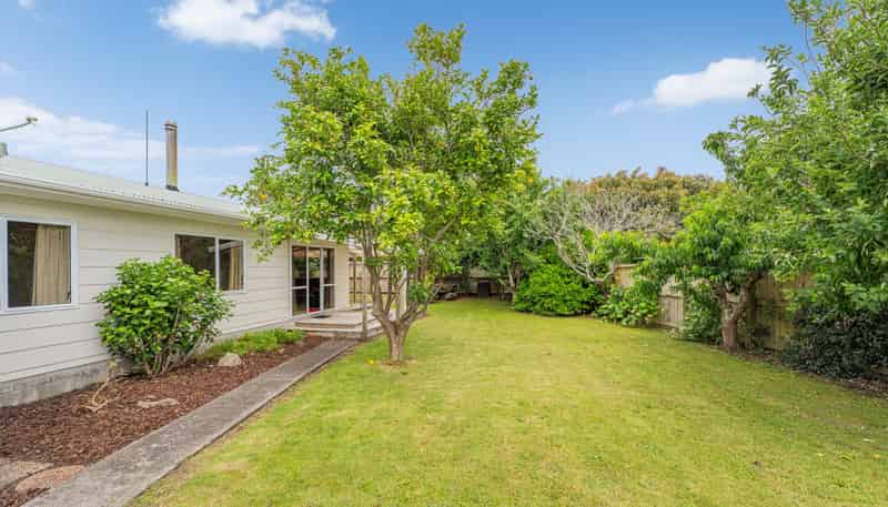 8 Joan Gaskell Drive, Whitianga