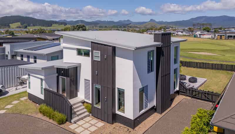 116 Taupata Way, Matarangi