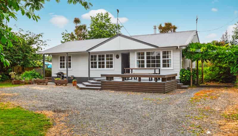 1360 River Road, Broadlands Forest