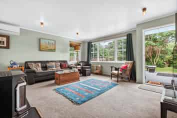 1360 River Road, Broadlands Forest