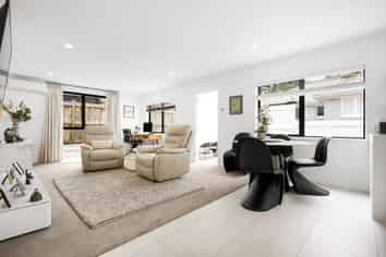 2/58 Hillcrest Avenue, Hillcrest