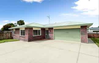 22A Burns Street, Leamington