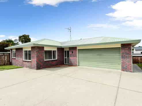 22A Burns Street, Leamington