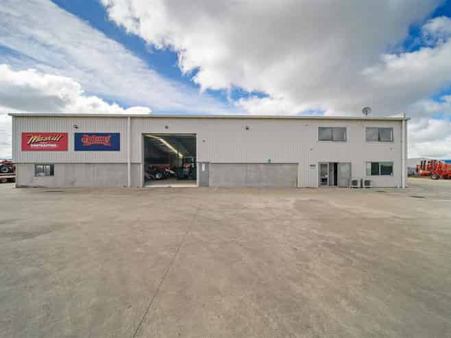 Warehouse & Large Secure Yard