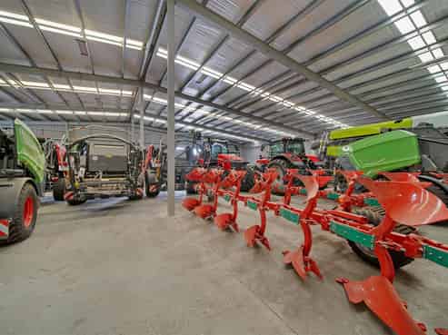 Warehouse & Large Secure Yard