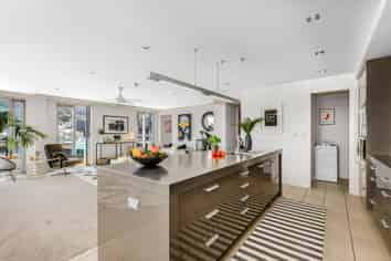 6F/82 Cable St, Te Aro