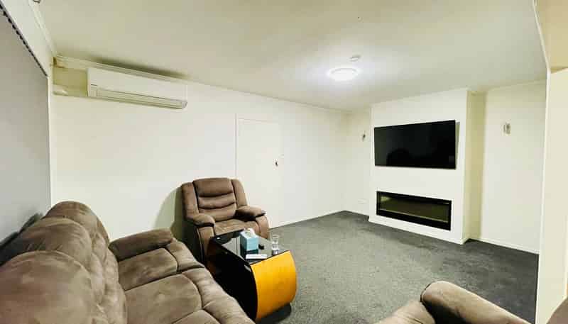 25 Rosehill Drive, Rosehill