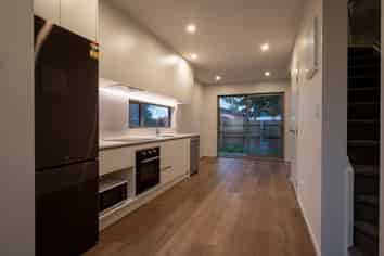 36 Te Ara Wai, Mangere East