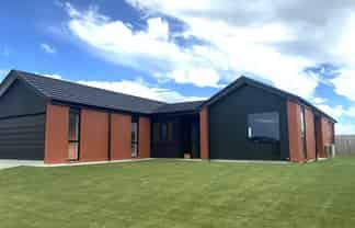 36 Taurangawaka Road, One Tree Point