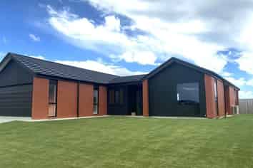 36 Taurangawaka Road, One Tree Point