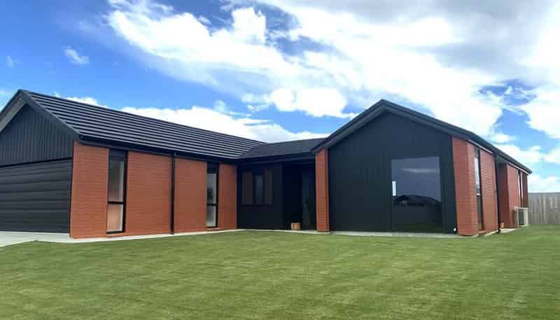 36 Taurangawaka Road, One Tree Point