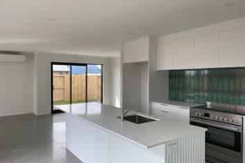 36 Taurangawaka Road, One Tree Point