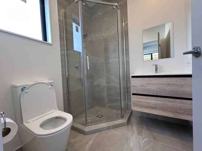 8 Rongomai Street, Helensville