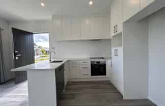 8 Rongomai Street, Helensville