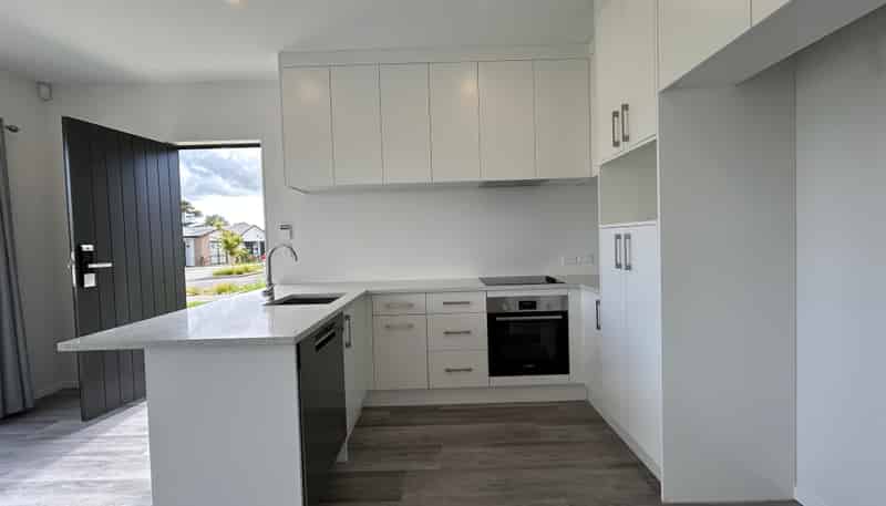 8 Rongomai Street, Helensville